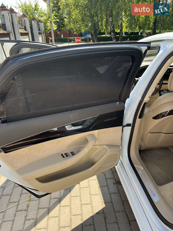 Седан Audi A8 2016 в Ровно