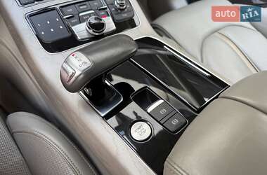 Седан Audi A8 2013 в 