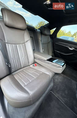 Седан Audi A8 2021 в 