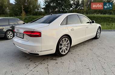 Седан Audi A8 2015 в 