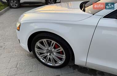 Седан Audi A8 2015 в 