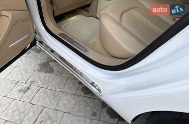 Седан Audi A8 2015 в 