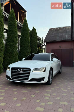 Седан Audi A8 2014 в Виноградові