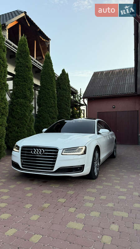 Седан Audi A8 2014 в 