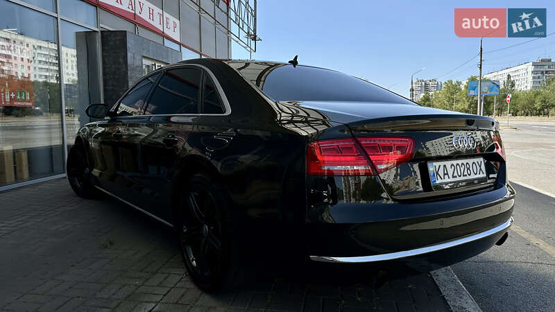 Седан Audi A8 2013 в Запорожье