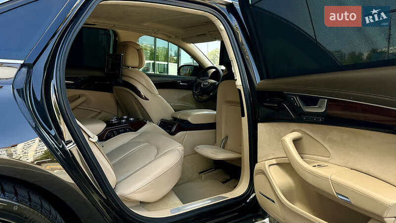 Седан Audi A8 2013 в Запорожье