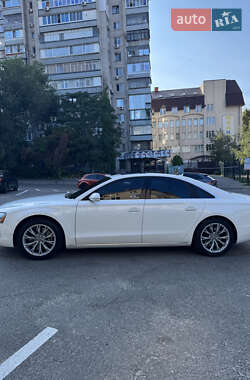 Седан Audi A8 2012 в 