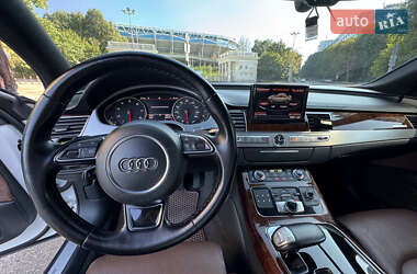 Седан Audi A8 2012 в 