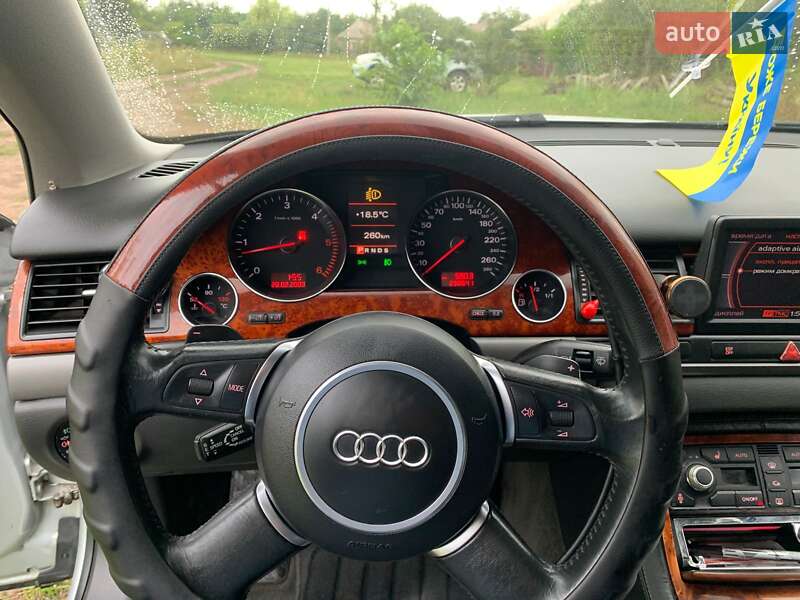 Седан Audi A8 2004 в Харькове
