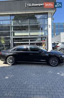 Седан Audi A8 2017 в 