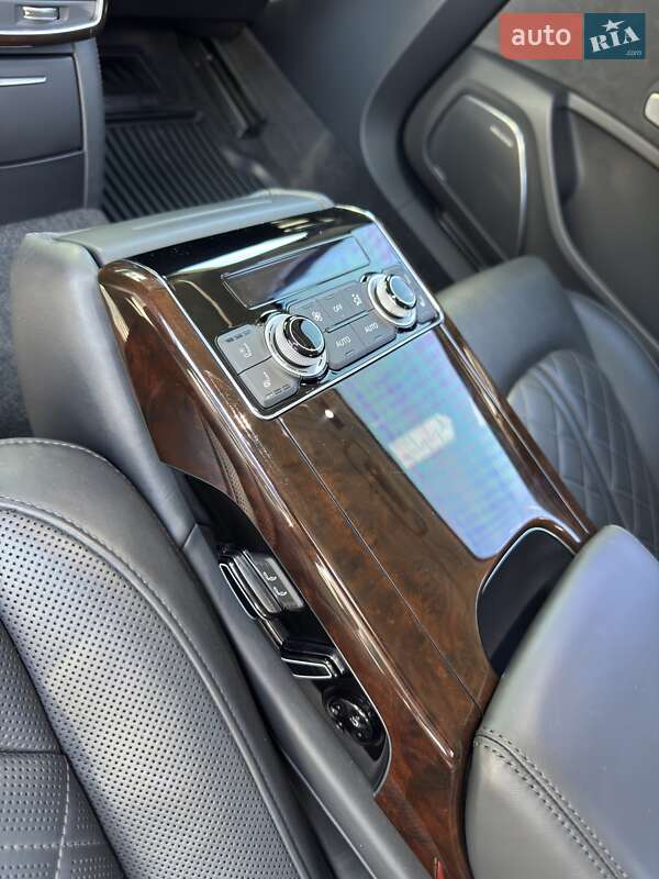 Седан Audi A8 2017 в Хмельницком