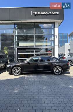 Седан Audi A8 2017 в 