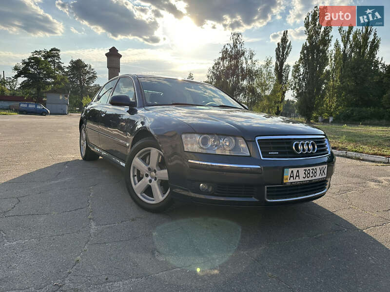 Audi A8 2004