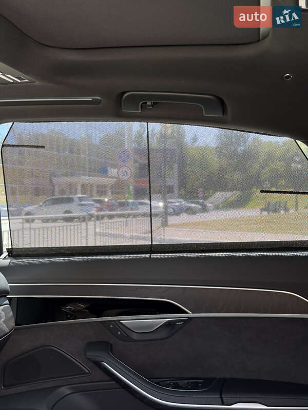 Седан Audi A8 2019 в Одессе