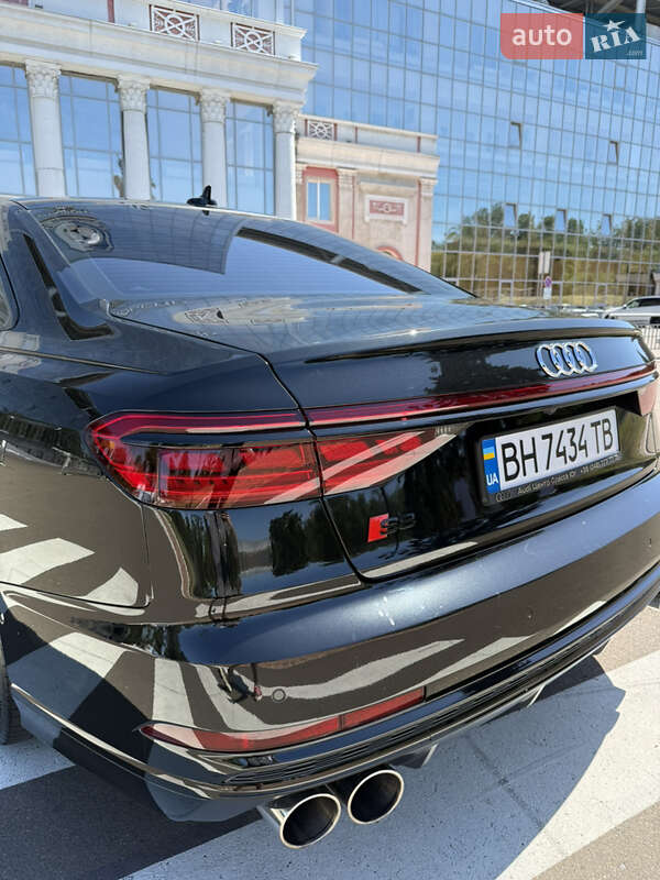 Седан Audi A8 2019 в Одессе