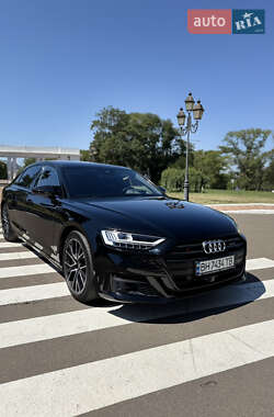 Седан Audi A8 2019 в 