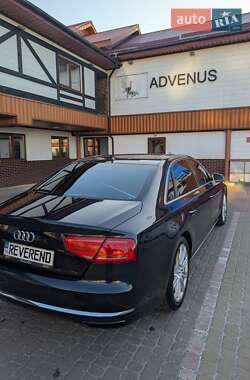 Седан Audi A8 2011 в 
