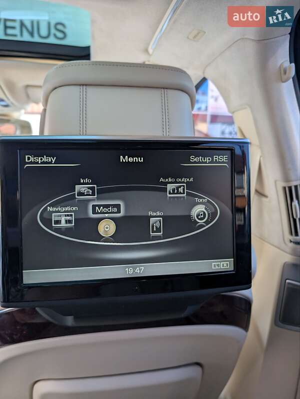 Седан Audi A8 2011 в Львове