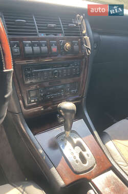 Седан Audi A8 1999 в 