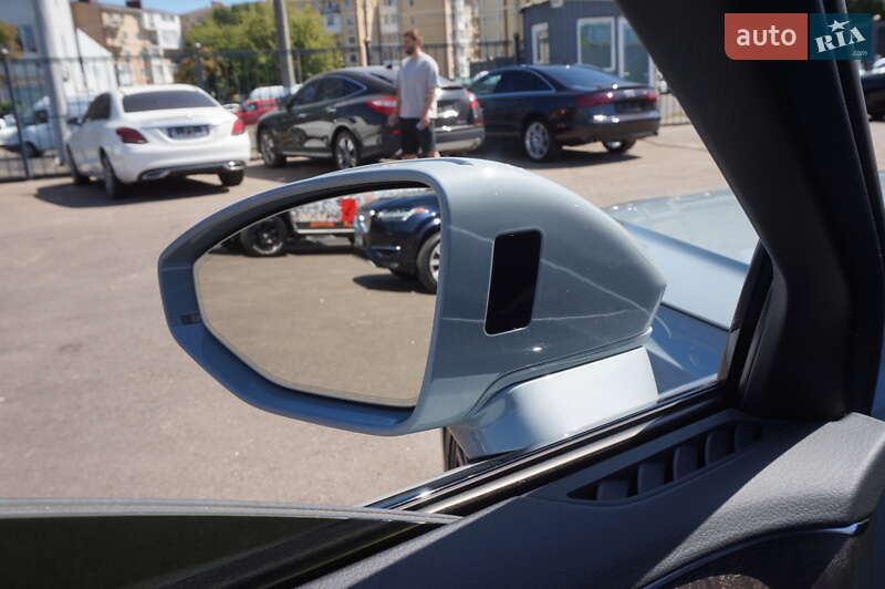 Седан Audi A8 2021 в Одессе