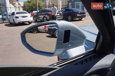 Седан Audi A8 2021 в 