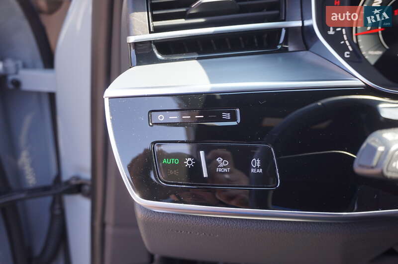 Седан Audi A8 2021 в Одессе