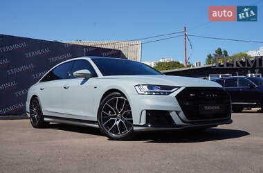 Седан Audi A8 2021 в 