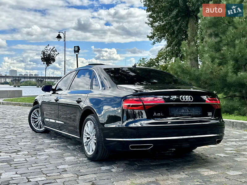 Седан Audi A8 2017 в Киеве