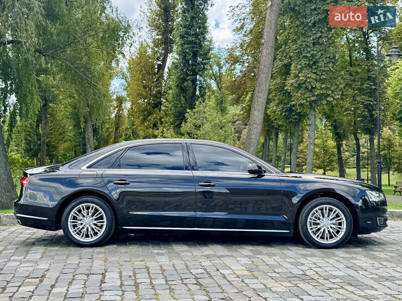 Седан Audi A8 2017 в Киеве