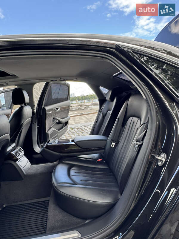 Седан Audi A8 2017 в Киеве