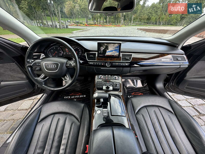 Седан Audi A8 2017 в Киеве