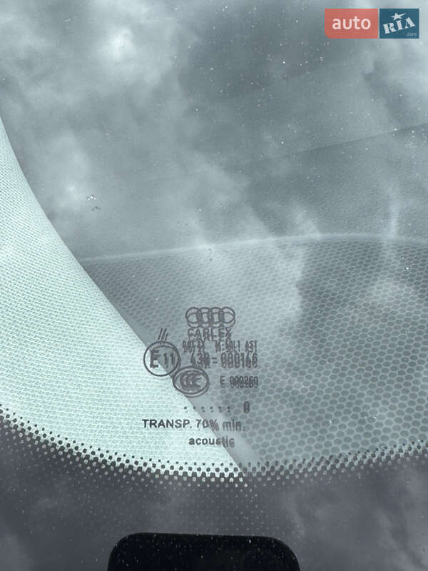 Седан Audi A8 2017 в Киеве