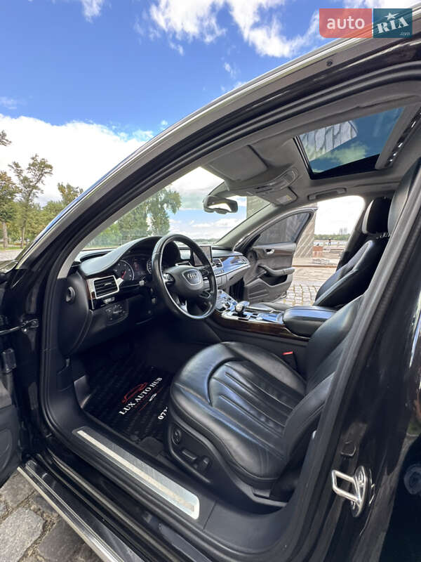 Седан Audi A8 2017 в Киеве
