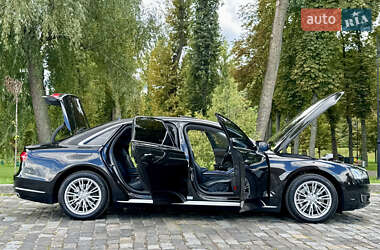 Седан Audi A8 2017 в 