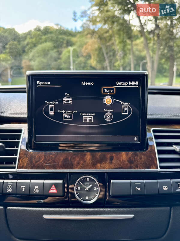 Седан Audi A8 2017 в Киеве