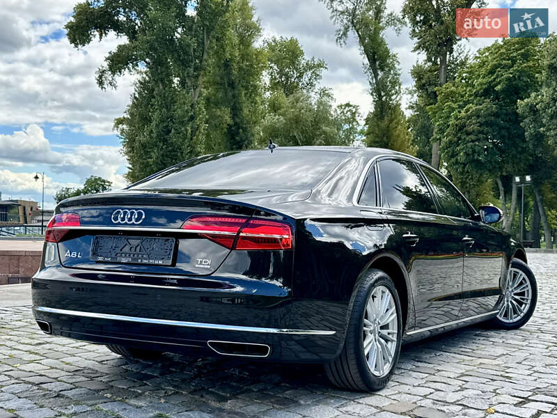 Седан Audi A8 2017 в Киеве
