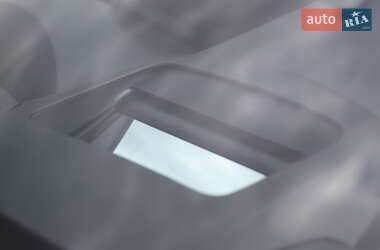 Седан Audi A8 2015 в 