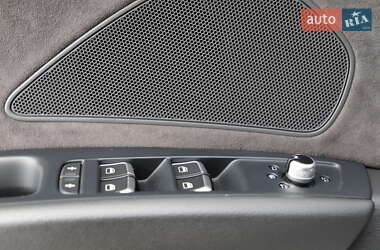 Седан Audi A8 2015 в 