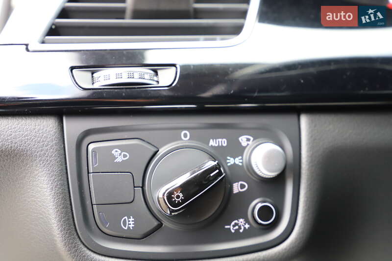 Седан Audi A8 2015 в Дрогобичі