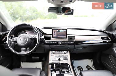 Седан Audi A8 2015 в 