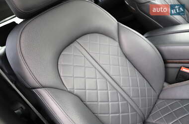 Седан Audi A8 2015 в 