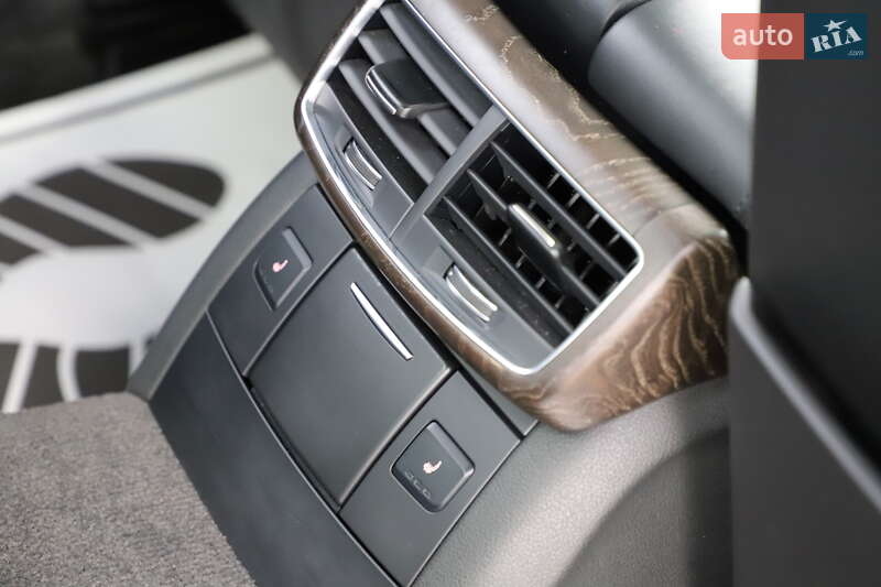 Седан Audi A8 2015 в Дрогобичі