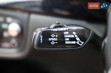 Седан Audi A8 2015 в 
