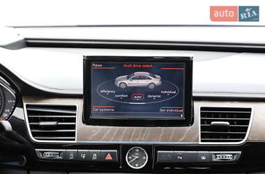 Седан Audi A8 2015 в Дрогобыче