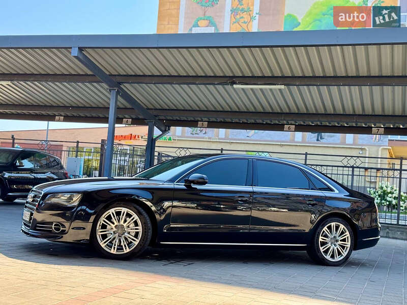 Седан Audi A8 2011 в Житомире