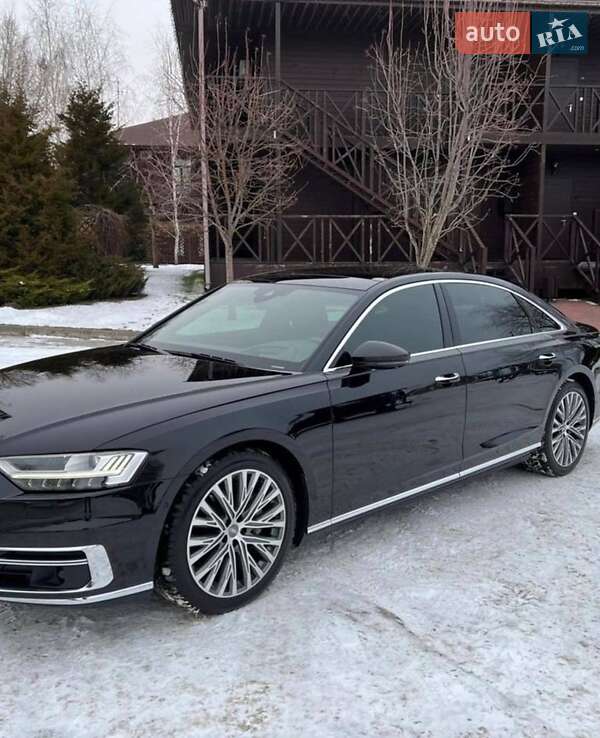 Седан Audi A8 2018 в Хмельницькому