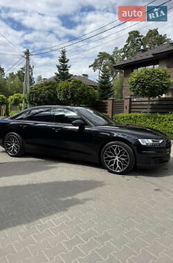 Седан Audi A8 2017 в 