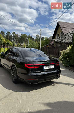 Седан Audi A8 2017 в 