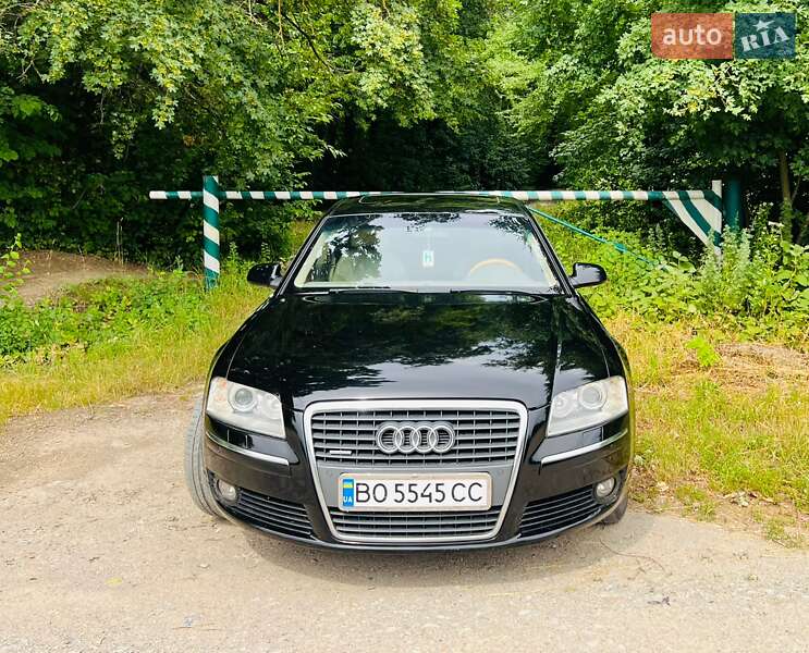 Седан Audi A8 2004 в Борщеві