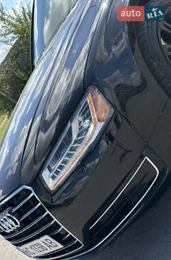 Седан Audi A8 2015 в 